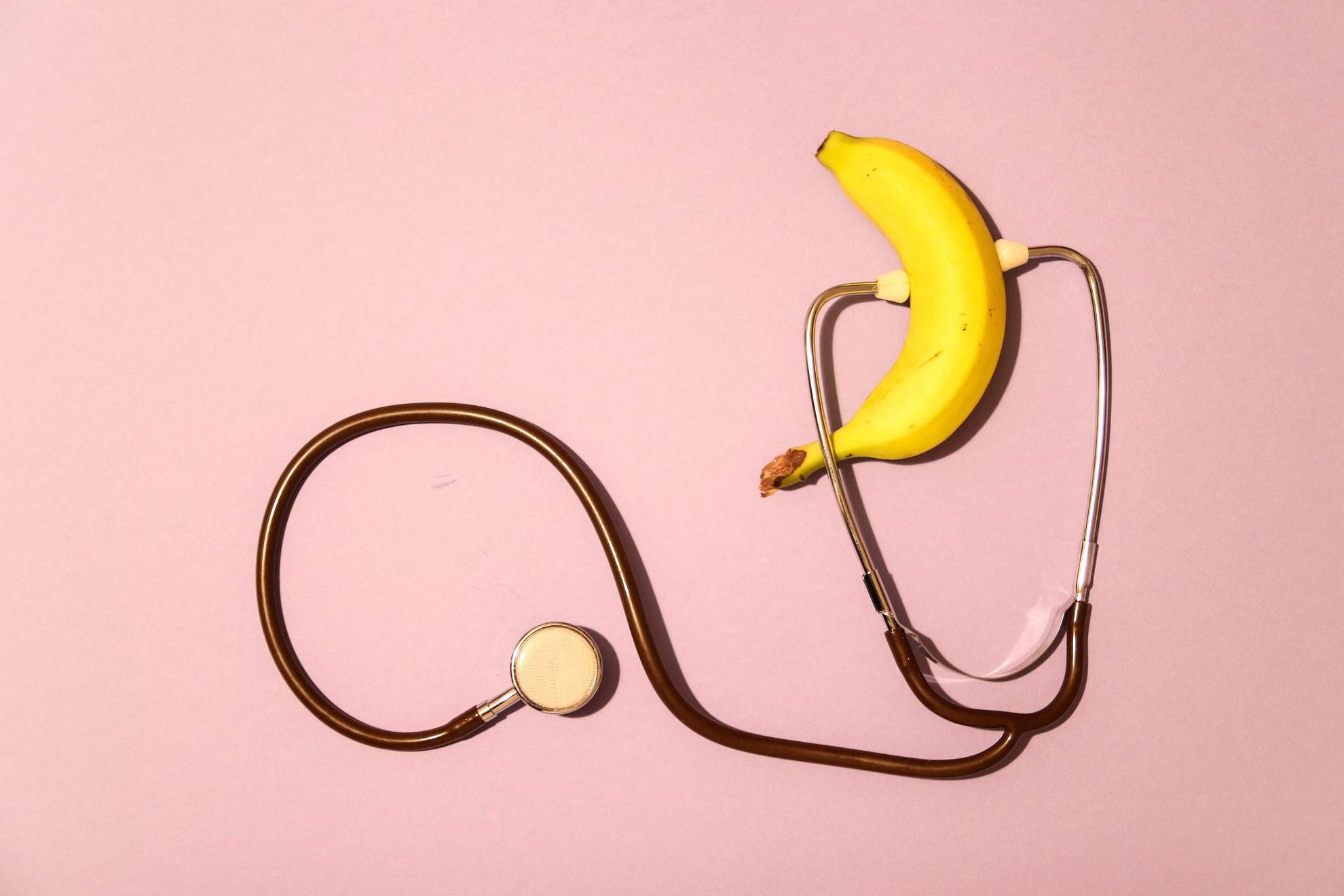Банан и стетоскоп
